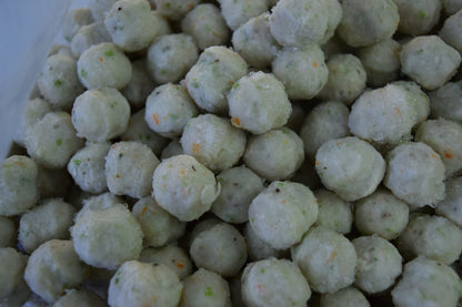 Small 'Meat' Balls with Spinach 虱目魚丸